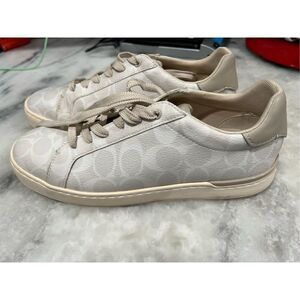 Coach Clip Low Top Sneaker Chalk size 8.5 M